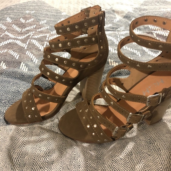 Gladiator Studded Cage Heels - Picture 3 of 7